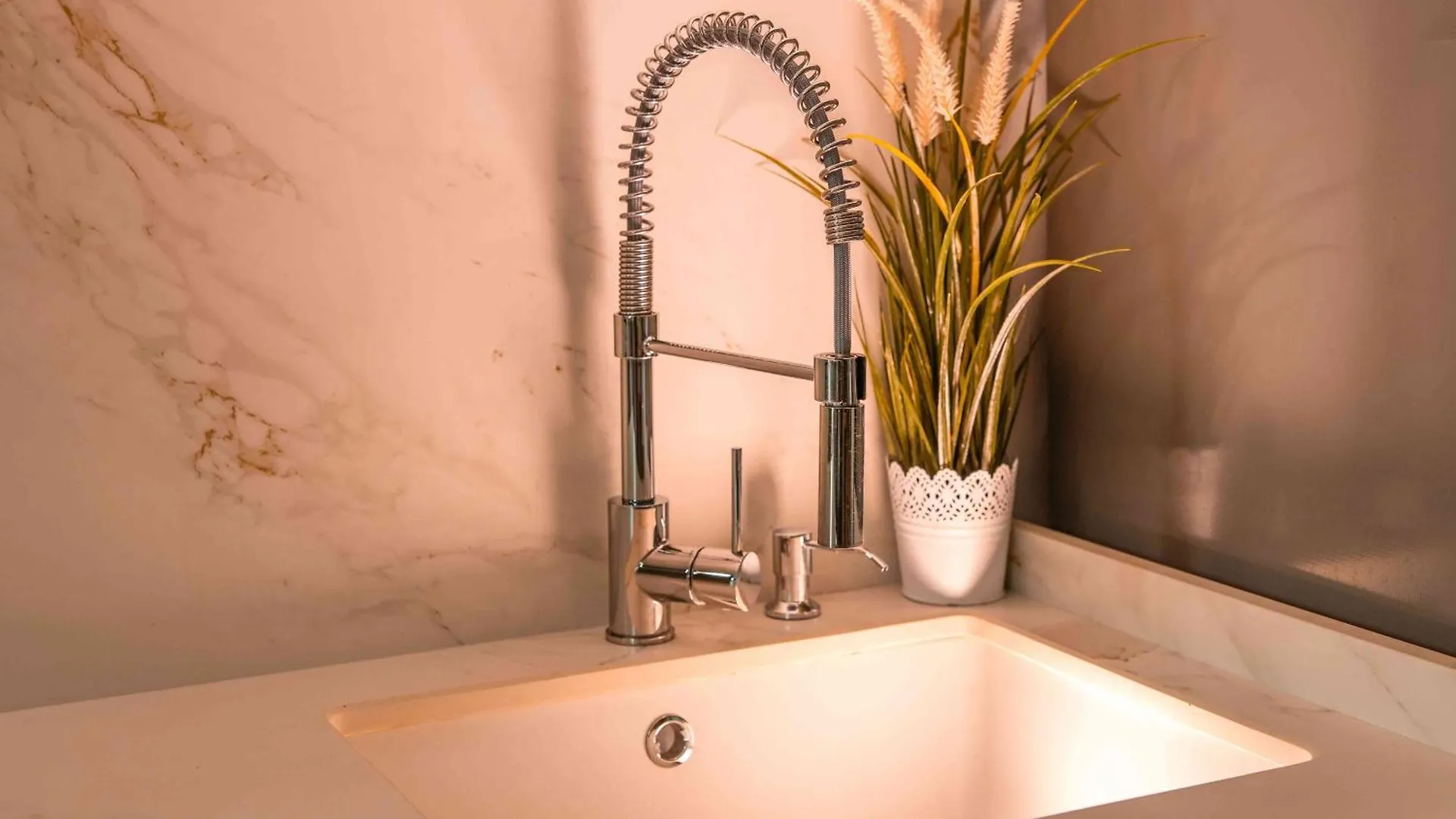 Letsmalaga - Duplex En El Centro Con Jacuzzi Daire