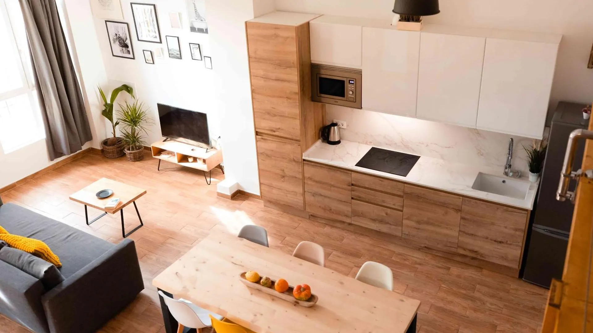 Letsmalaga - Duplex En El Centro Con Jacuzzi Apartment