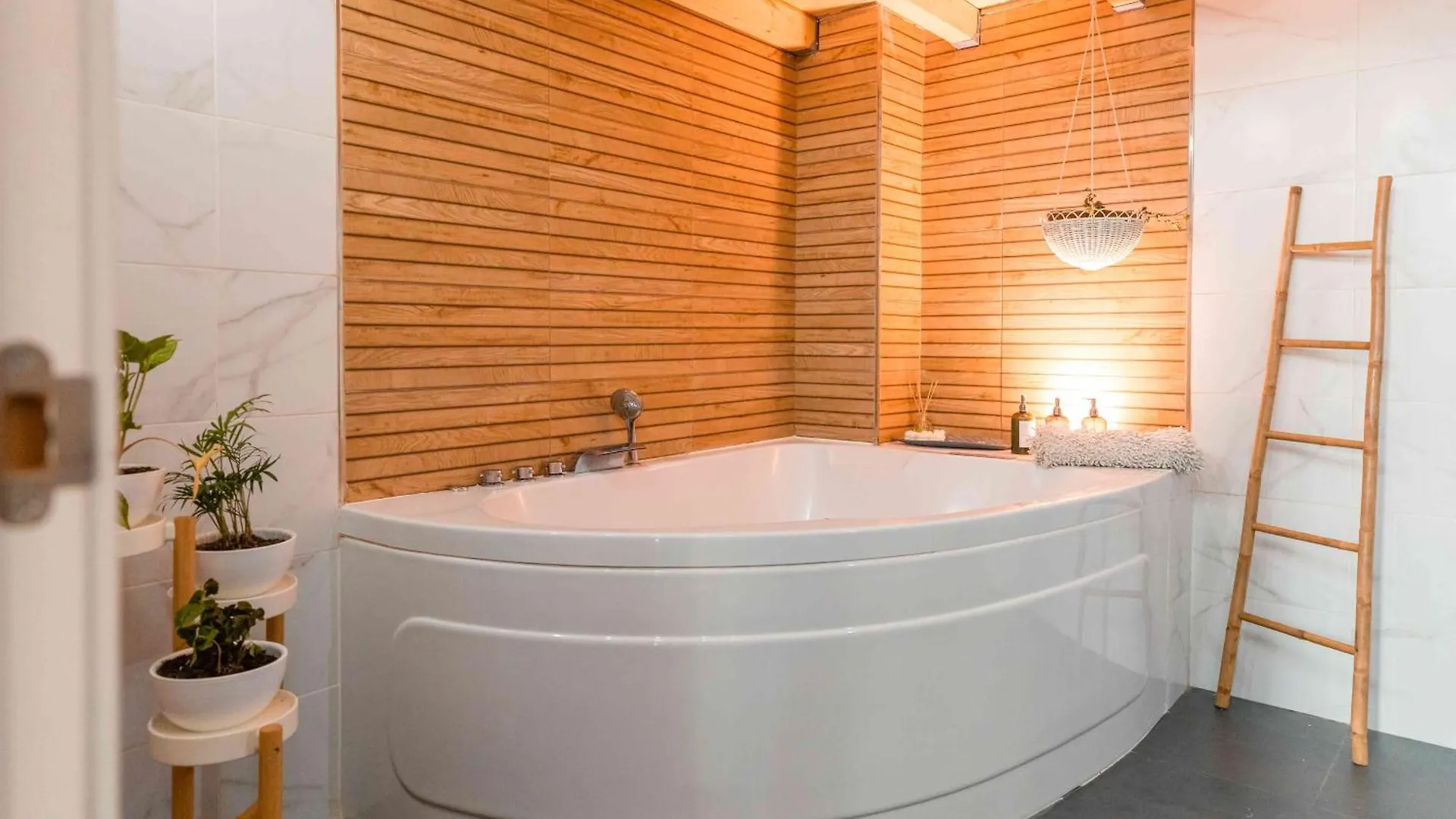 Letsmalaga - Duplex En El Centro Con Jacuzzi Apartment Spain